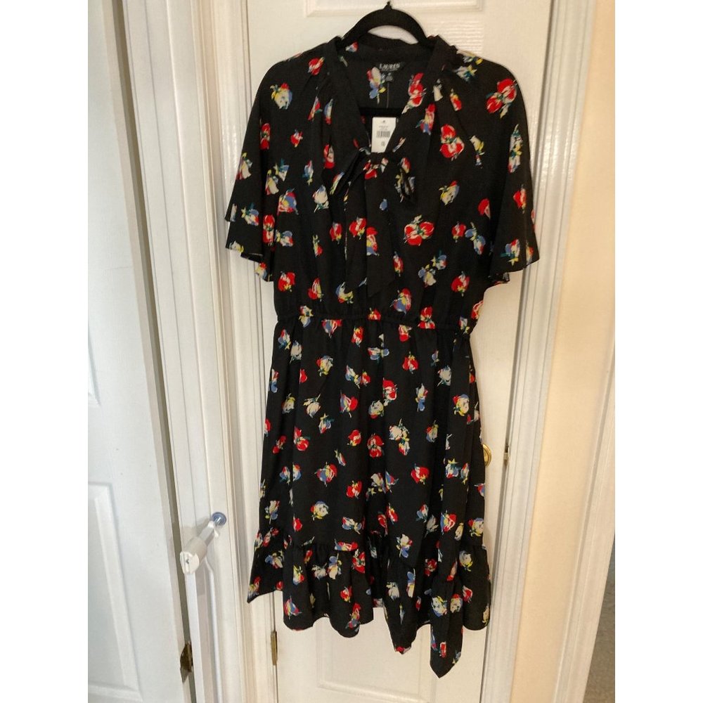 NWT LAUREN RALPH LAUREN FLORAL CREPE TIE-NECK DRESS POLO BLACK /RED Varies - Picture 3 of 9